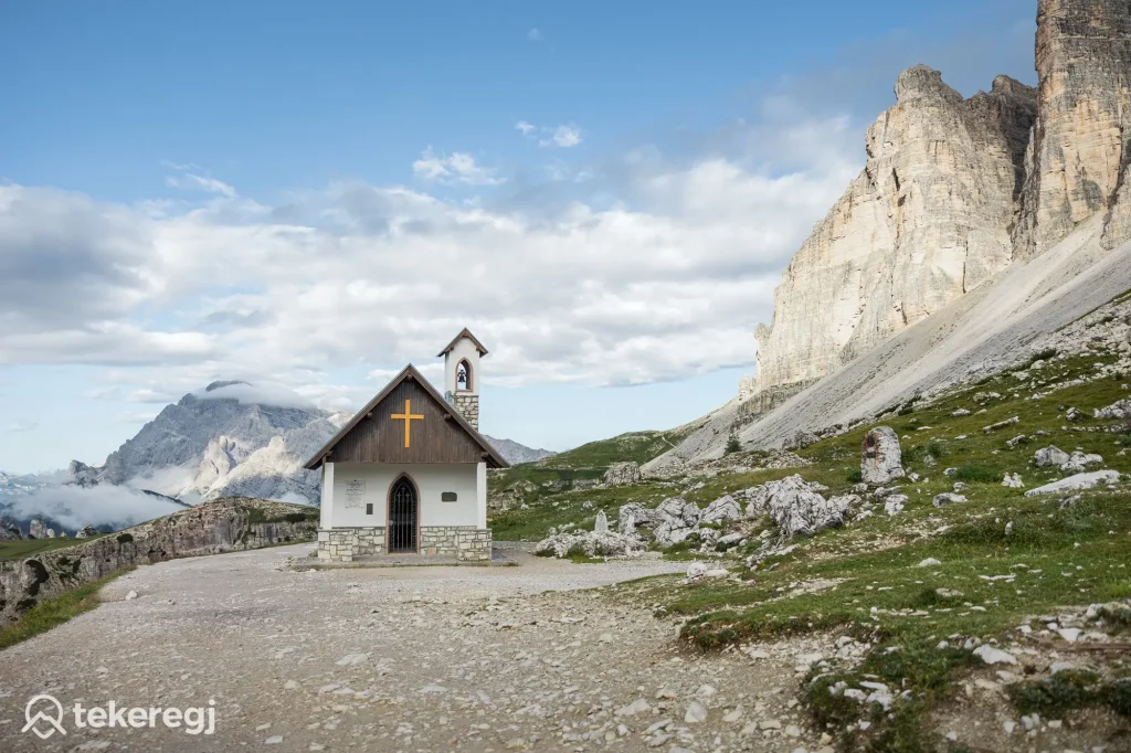 Cappella degli Alpini, Tre Cime